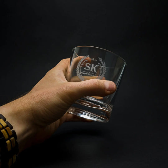 Graviertes Whiskey Glas Set inkl. Whiskeysteine in der Echtholz-Geschenkbox HOLZZEUG