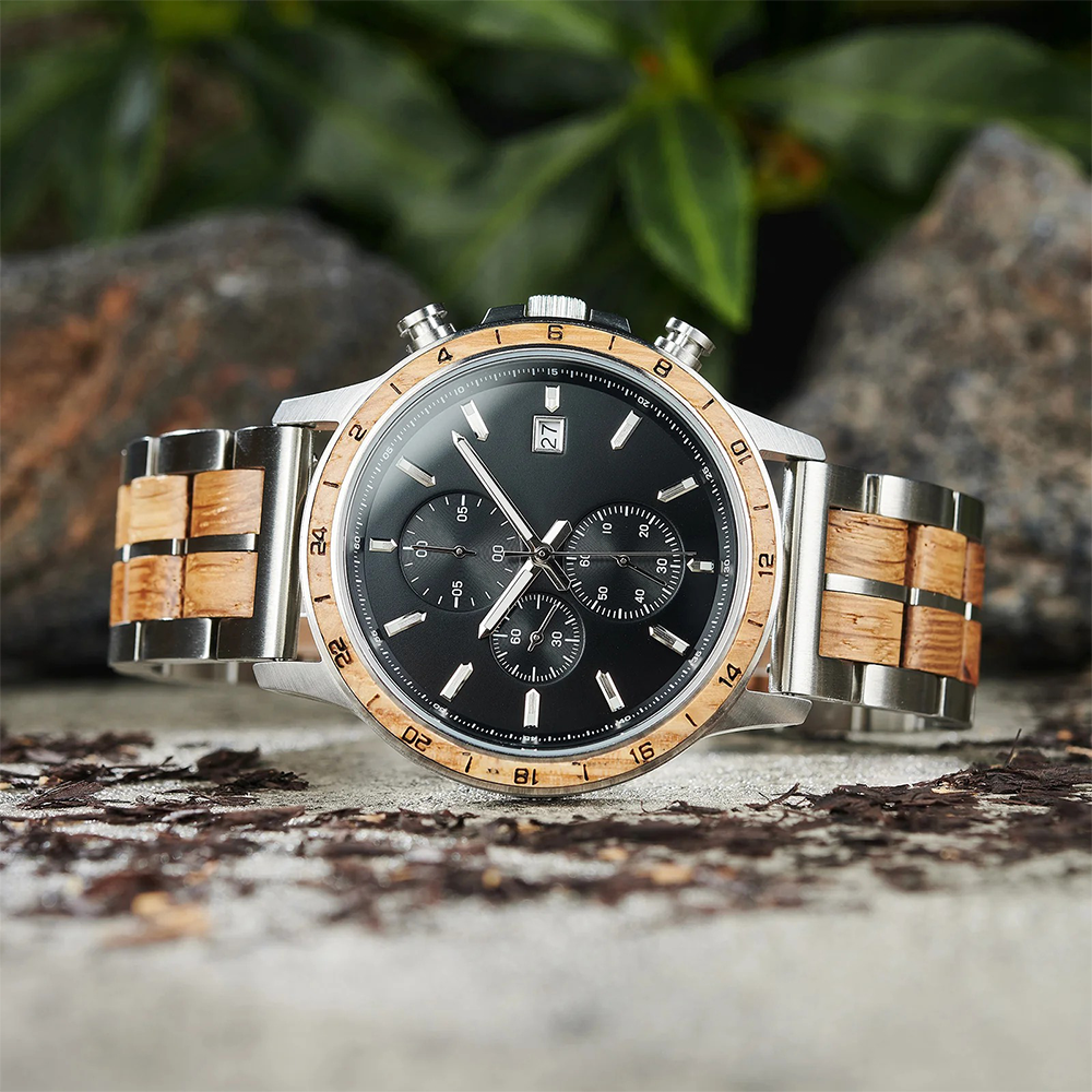 Uhr mit Gravur - Personalisierte Herrenuhr von HOLZZEUG aus Eiche und Edelstahl_4